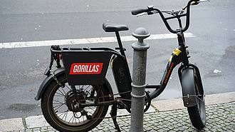 Fahrrad von Lieferdienst Startup Gorillas, das jetzt gekauft wurde