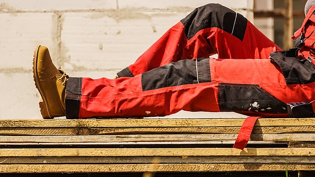 Verweigerung der Arbeitskleidung als Kündigungsgrund