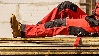 Verweigerung der Arbeitskleidung als Kündigungsgrund