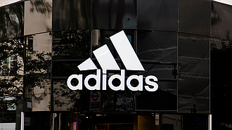 Markenrechtsstreit zwischen Adidas und Nike