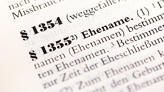 § 1355 BGB: Ehename bei Eheschließung und Scheidung