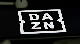 DAZN verklagt DFL