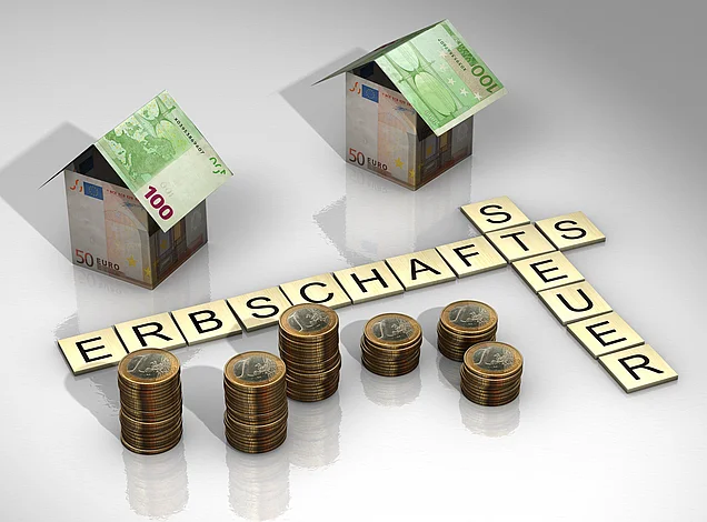 Immobilienerben müssen in Zukunft vielleicht mehr Erbschaftsteuer zahlen. Grund ist die Anpassung des Bewertungsgesetzes im Jahressteuergesetz 2022.