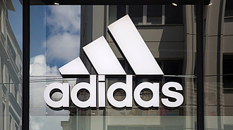 Adidas verteidigt Markenrechte gegen Nike